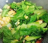 「腊肉鸡蛋小白菜」的做法，家常美味小炒菜！#美食 #食谱