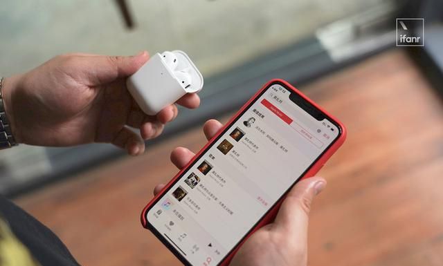 新 AirPods 评测：看不出是新款？亮点都在细节