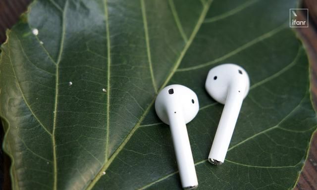 新 AirPods 评测：看不出是新款？亮点都在细节