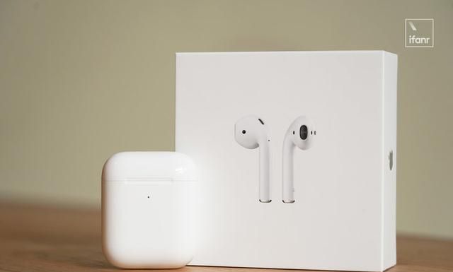 新 AirPods 评测：看不出是新款？亮点都在细节