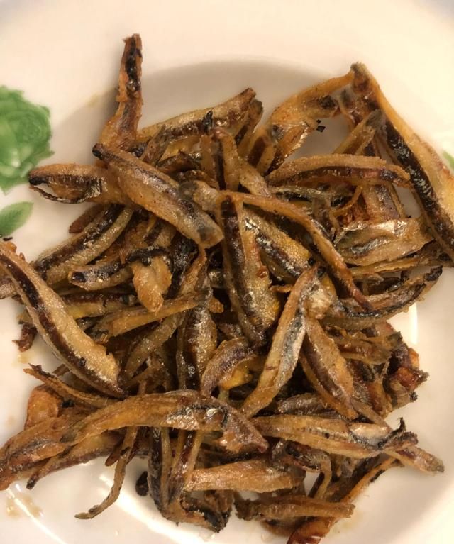 小鱼干这样炸很酥脆