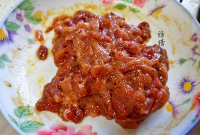 腌肉，放盐和料酒都错了，牢记“3放3不放”，肉鲜嫩入味不腥不柴