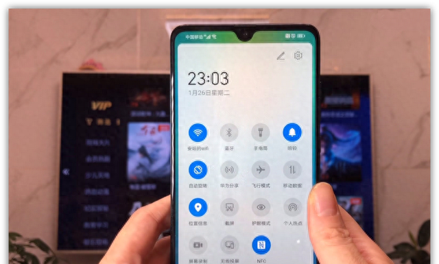 手机投屏到电视上，居然有4种方法，操作简单，一学就会
